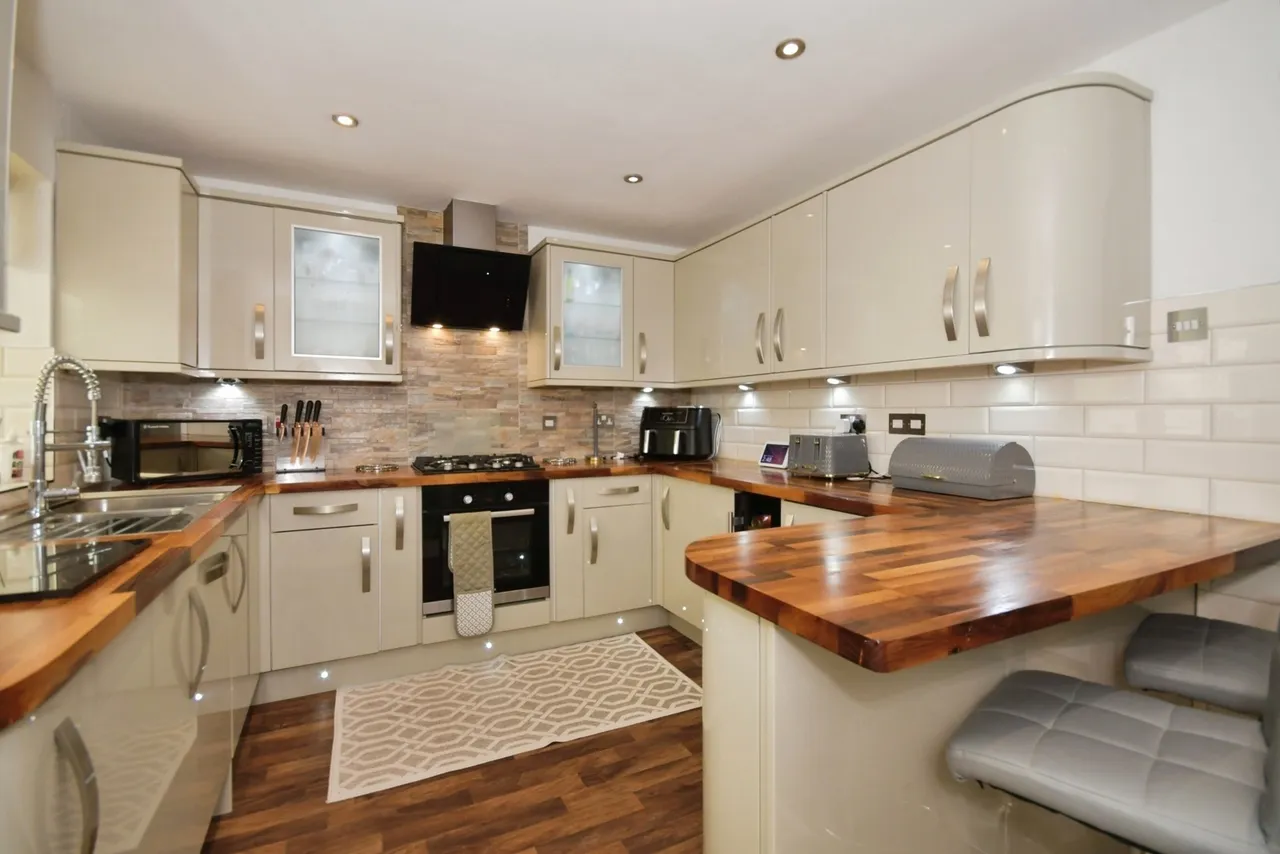 Alma Street, North Wingfield, Chesterfield, Derbyshire, S42, photo 4