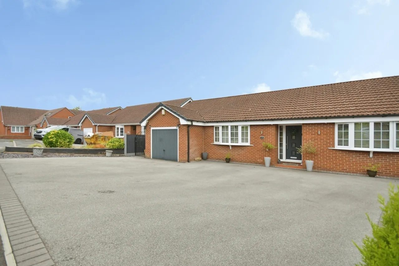 Alma Street, North Wingfield, Chesterfield, Derbyshire, S42, photo 21