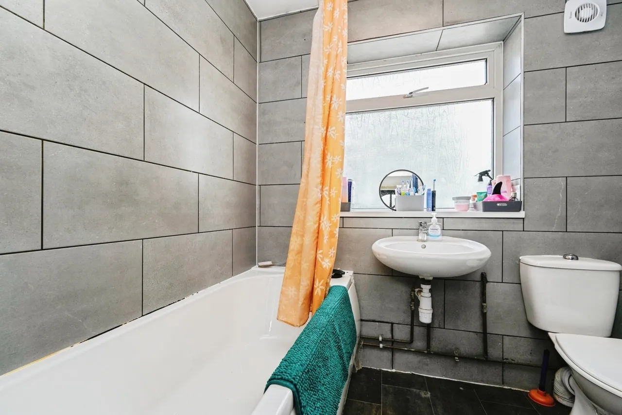 Theresa Street, Gloucester, Gloucestershire, GL1, photo 10