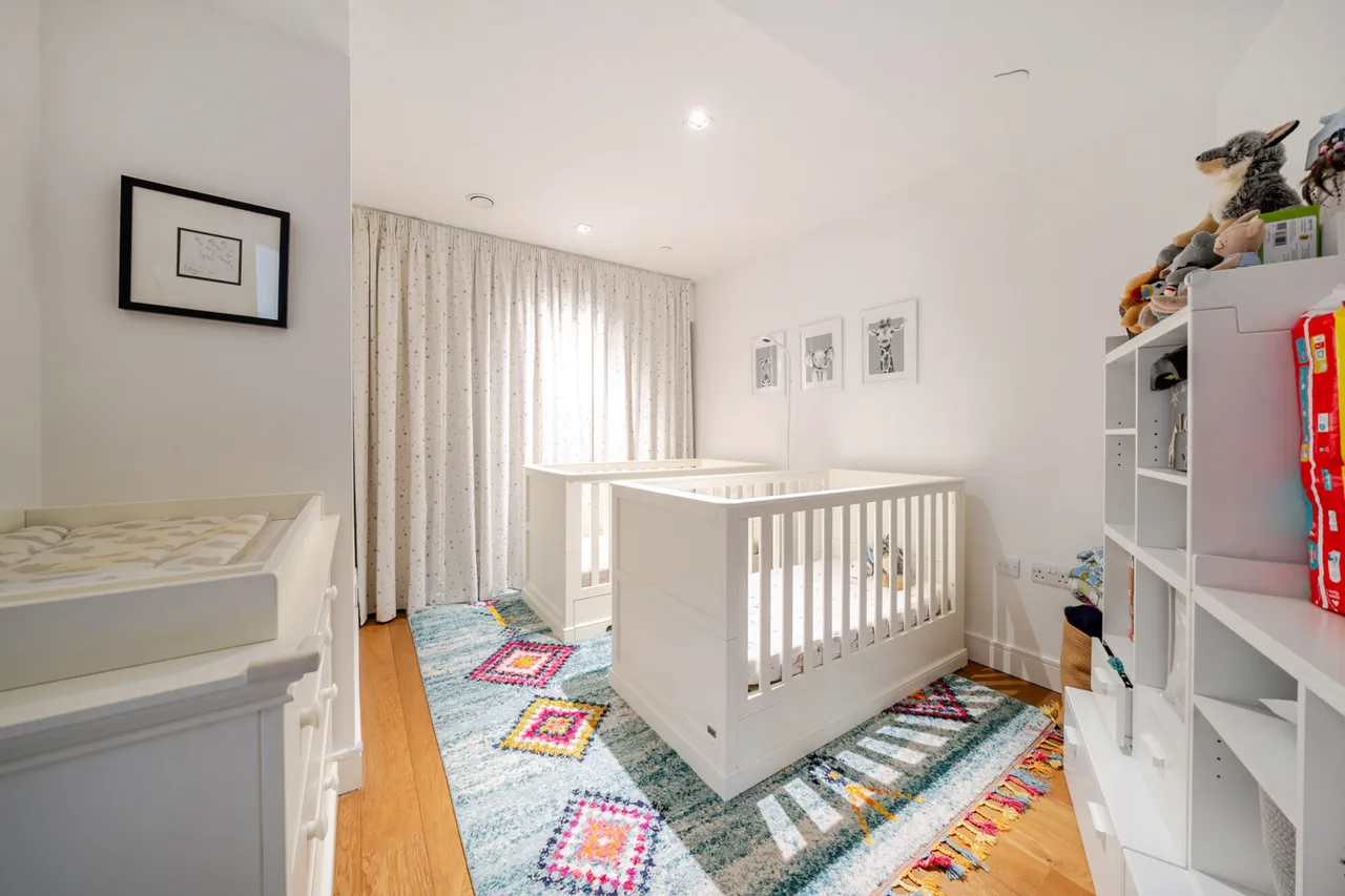 Longfield Avenue, Ealing, W5, photo 14