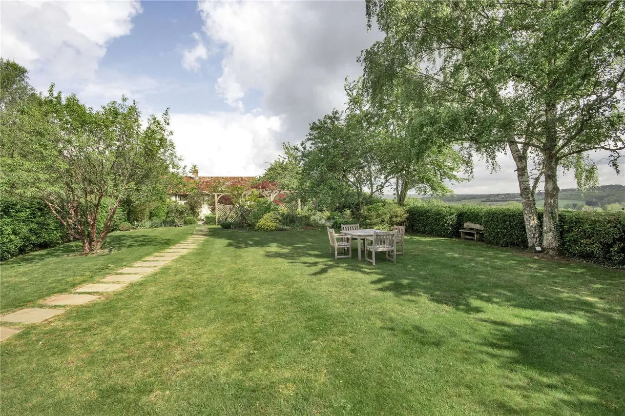 Bourne Lane, Plaxtol, Sevenoaks, Kent, TN15 0RE, photo 4