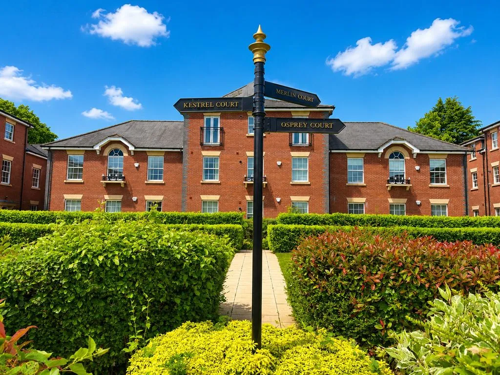 Kestrel Court, Burntwood, WS7, photo 14