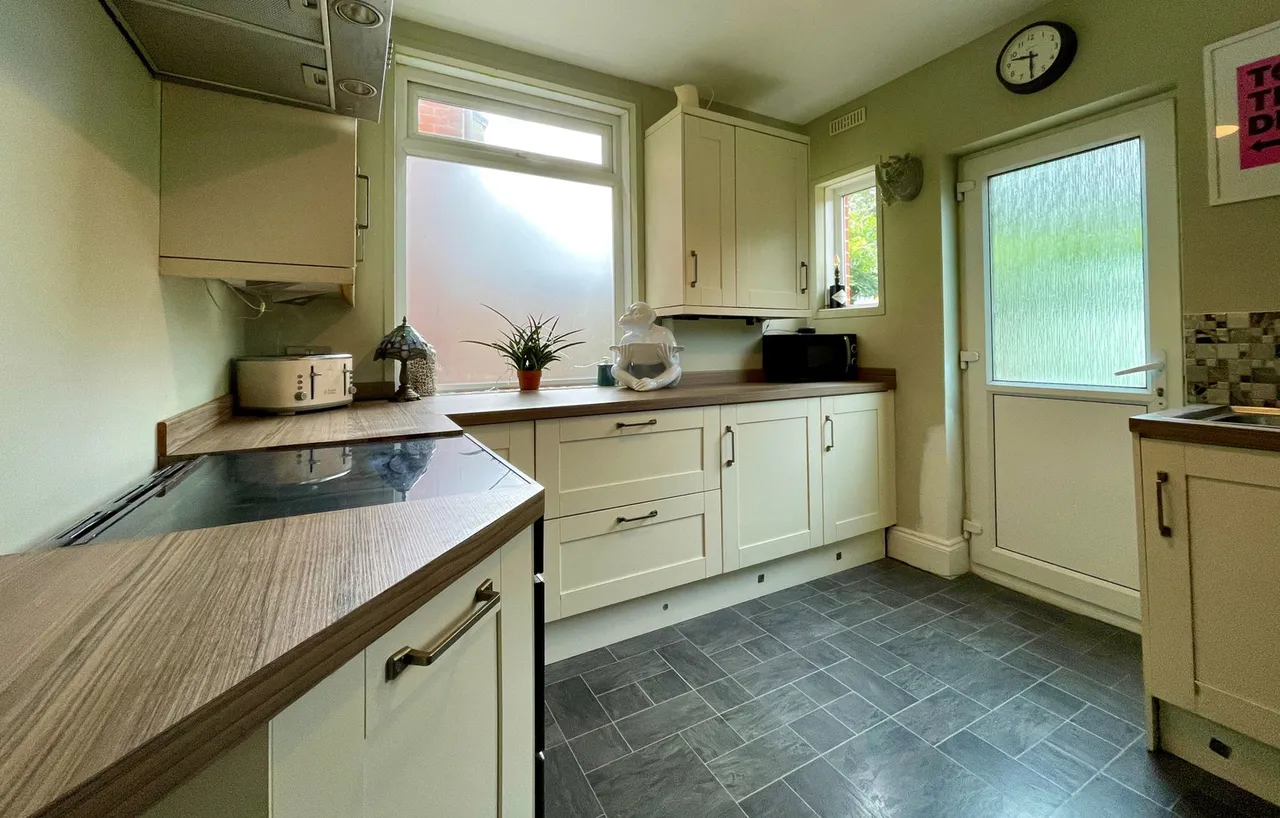 The Avenue, Moordown, Bournemouth, BH9 2UU, photo 6