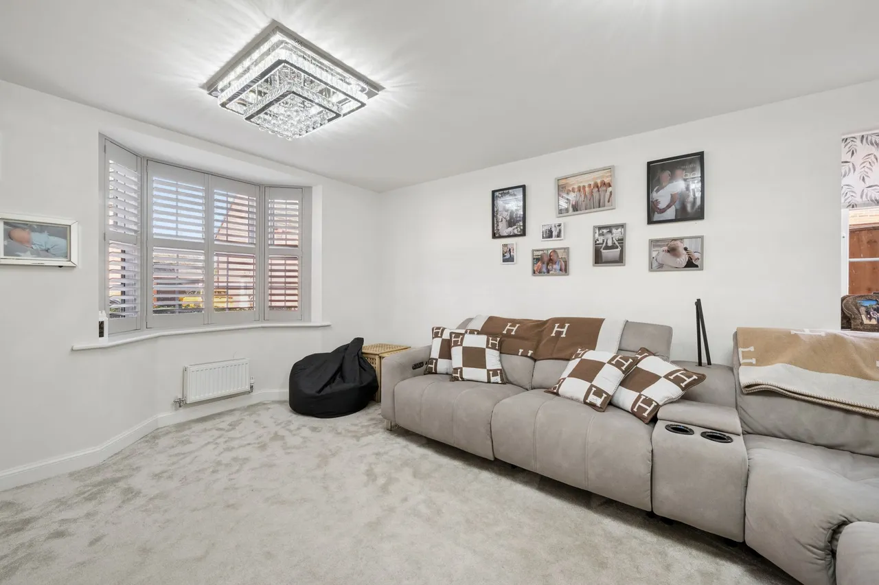 Poppy Road, Wilmslow, photo 3