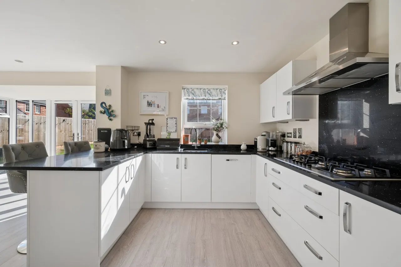 Poppy Road, Wilmslow, photo 8