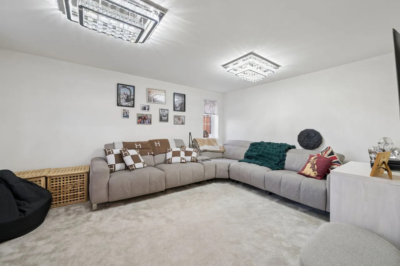 Poppy Road, Wilmslow, photo 4