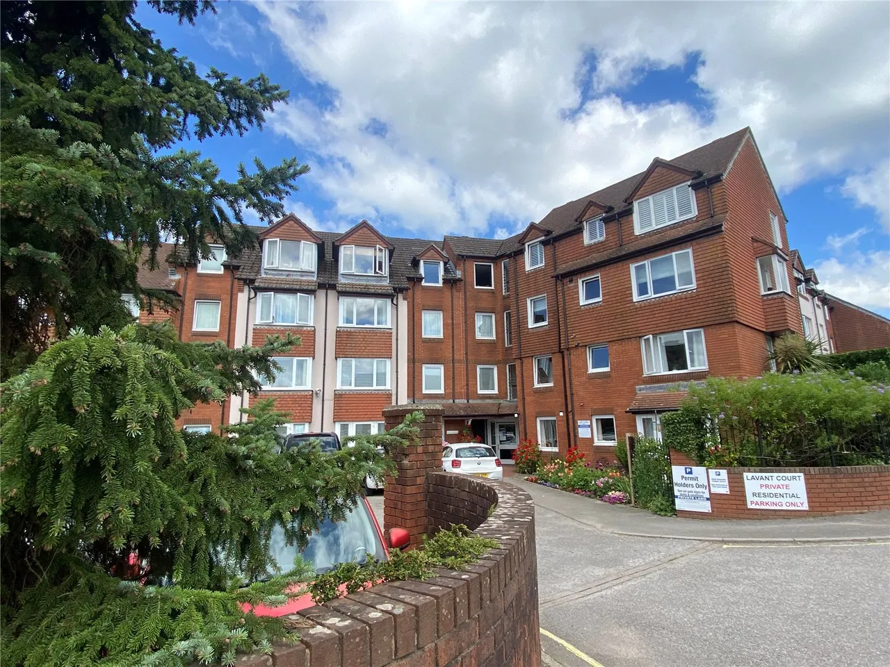 1 bed flat for sale, Charles Street, Petersfield, GU32