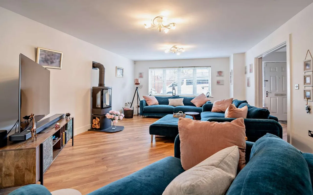 Ty Gwyn Gardens, Penylan, Cardiff, CF23 5BF, photo 5