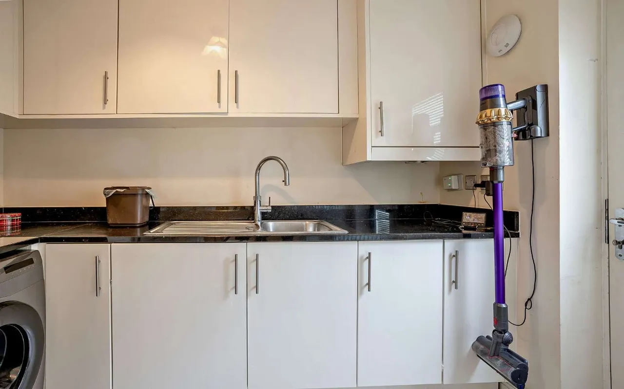 Ty Gwyn Gardens, Penylan, Cardiff, CF23 5BF, photo 8