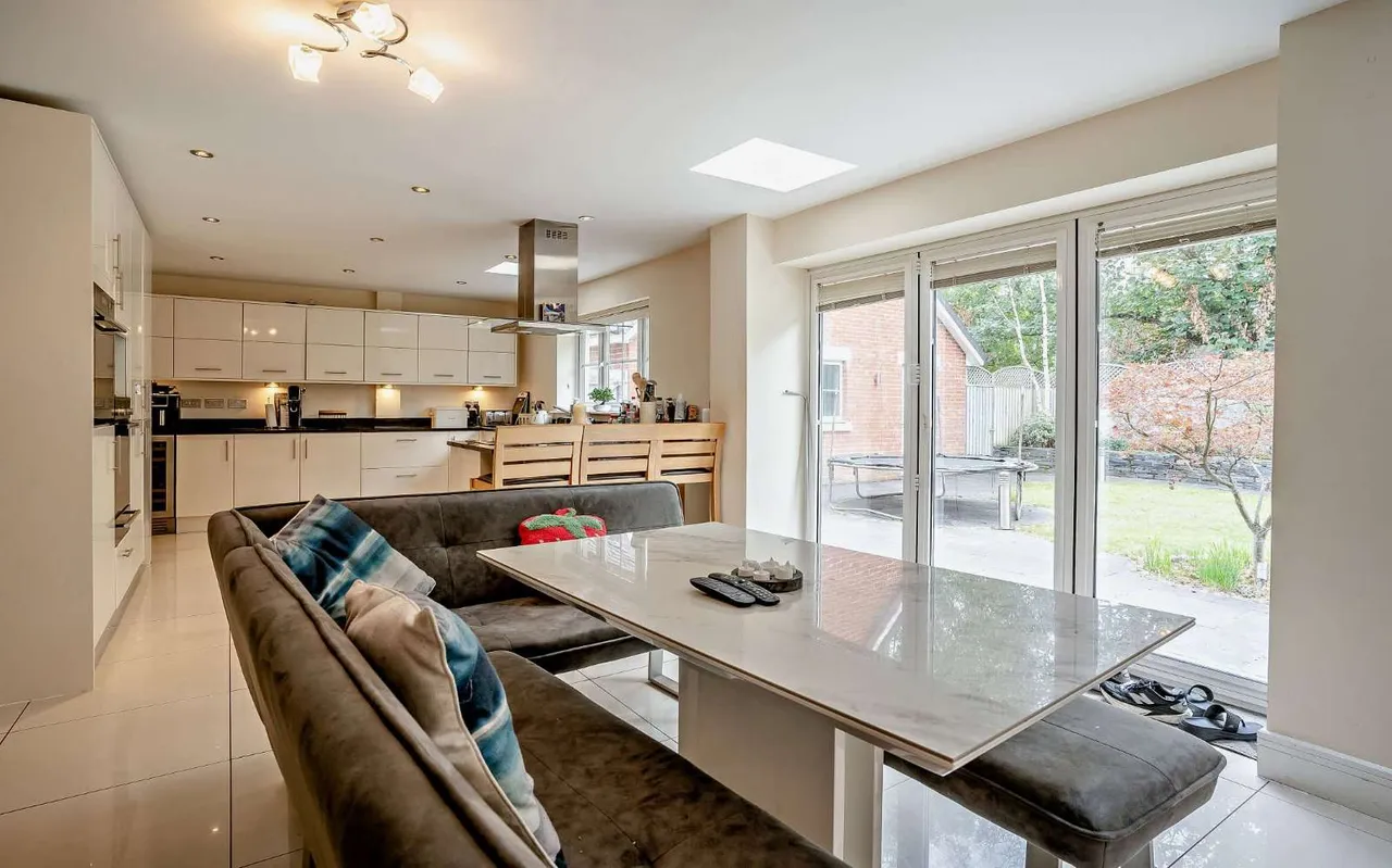 Ty Gwyn Gardens, Penylan, Cardiff, CF23 5BF, photo 7