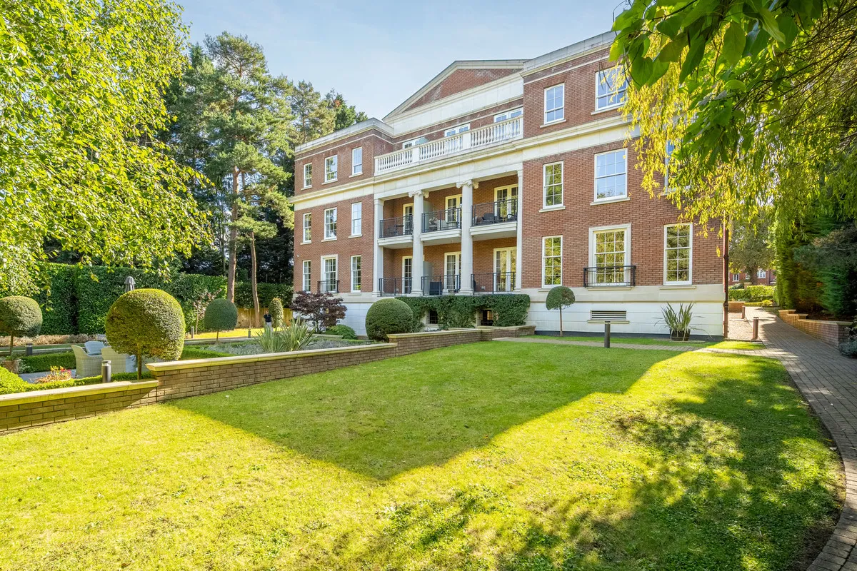 Esher Park Avenue, Esher, KT10, photo 15