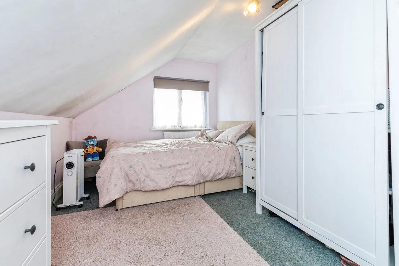Gerrard Avenue, Rochester, ME1, photo 12