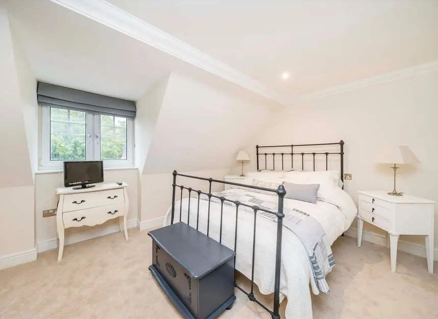 Kingston Hill, Kingston Upon Thames, KT2, photo 8