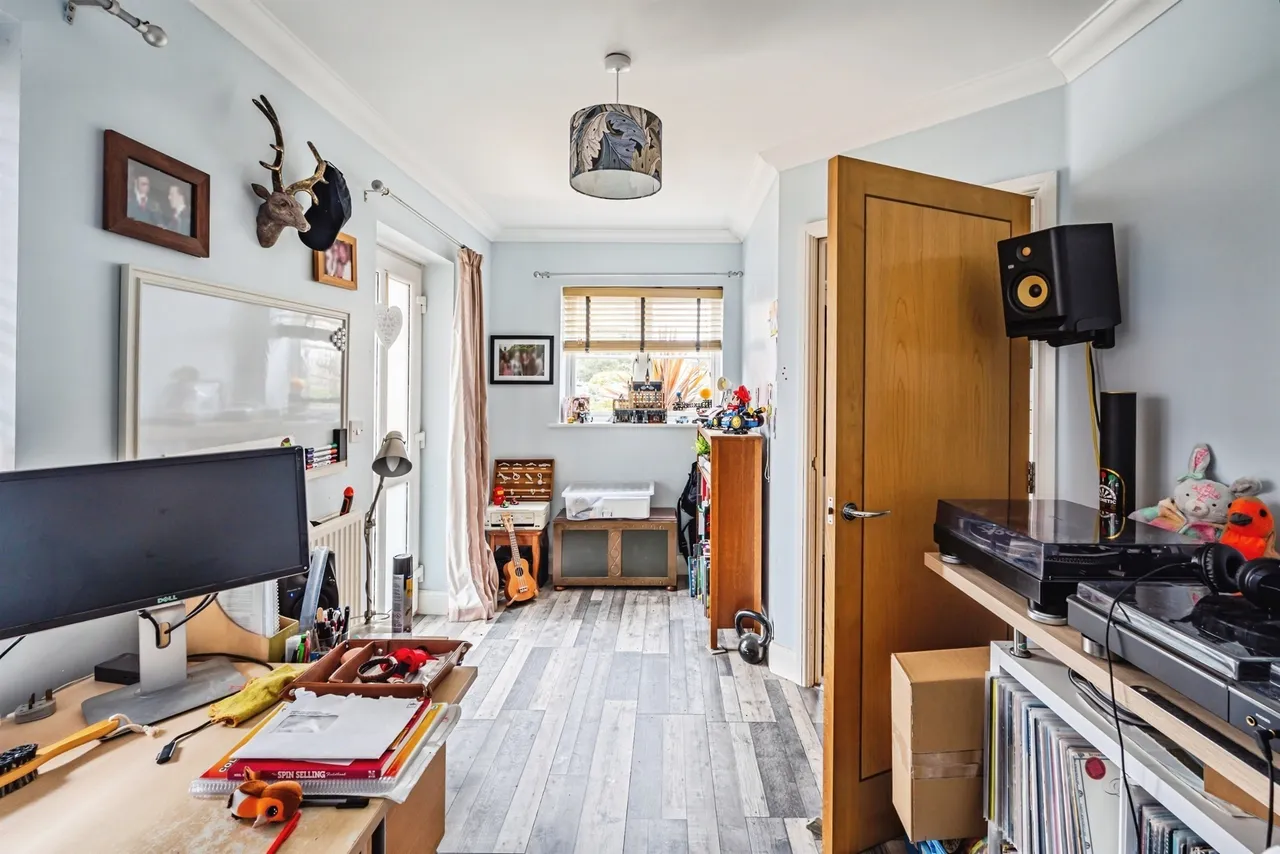 Dominica Court, Eastbourne, BN23, photo 15