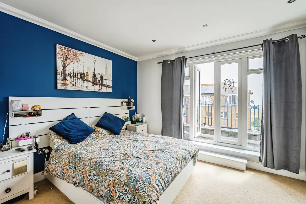 Dominica Court, Eastbourne, BN23, photo 13