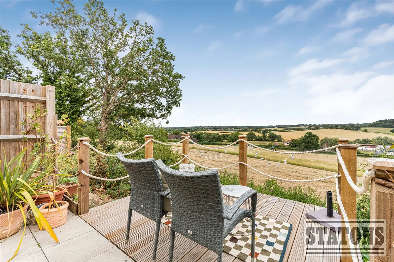 3 bed house for sale — Sika Gardens, Enfield, EN2 8GP