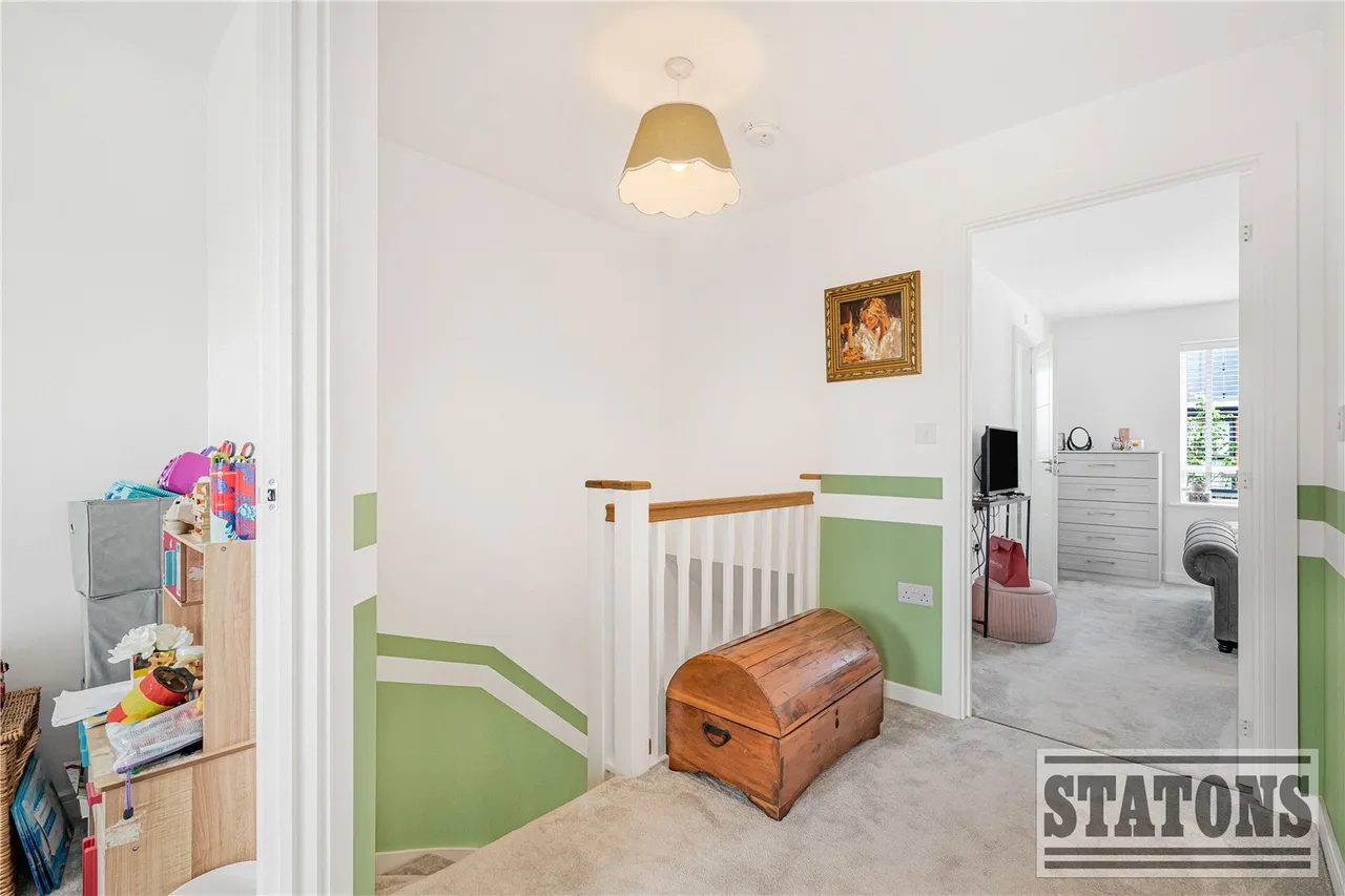 Sika Gardens, Enfield, EN2 8GP, photo 13
