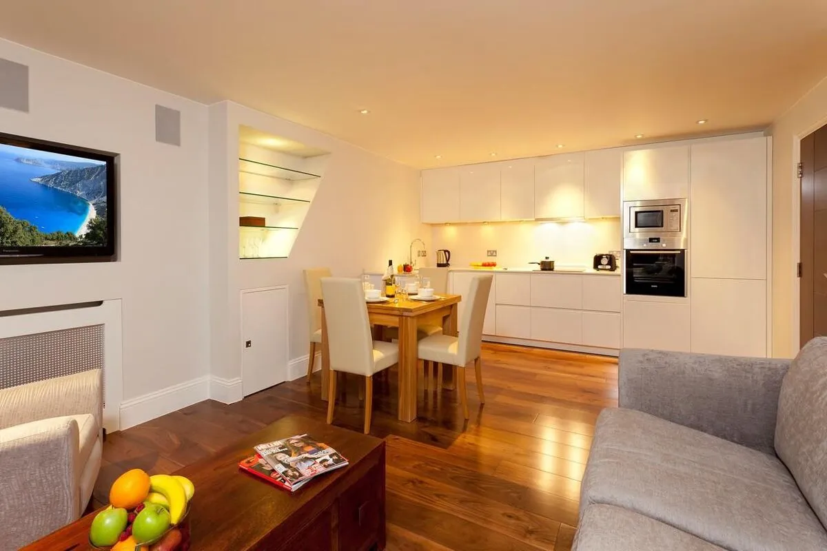 Tavistock Place, London, WC1H, photo 3