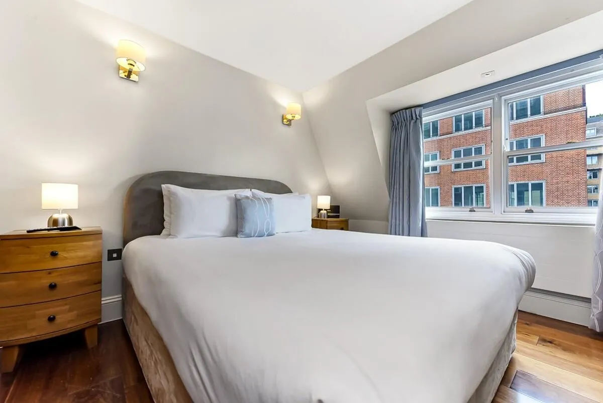 Tavistock Place, London, WC1H, photo 4