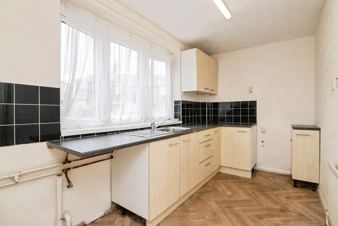Summer Road, Rowley Regis, B65, photo 8