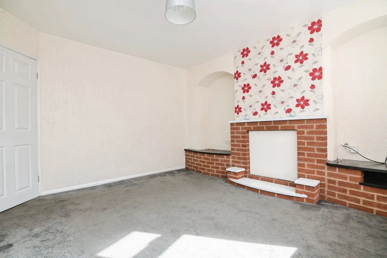 Summer Road, Rowley Regis, B65, photo 2
