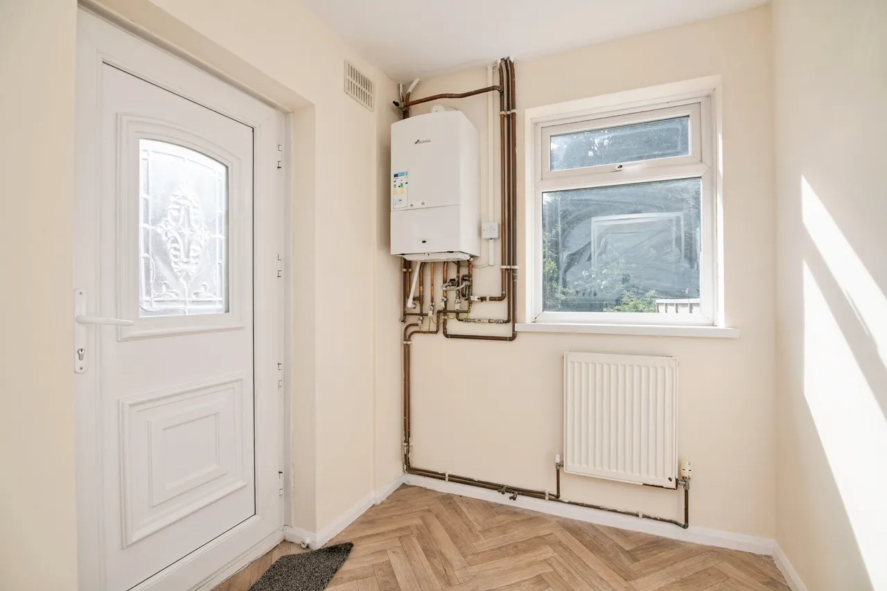 Summer Road, Rowley Regis, B65, photo 6