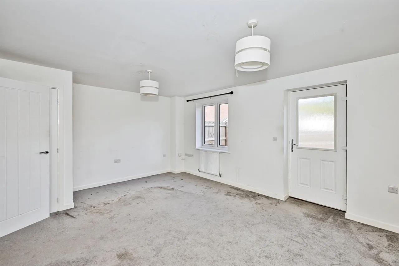 Kingfisher Drive, Houndstone, Yeovil, photo 5