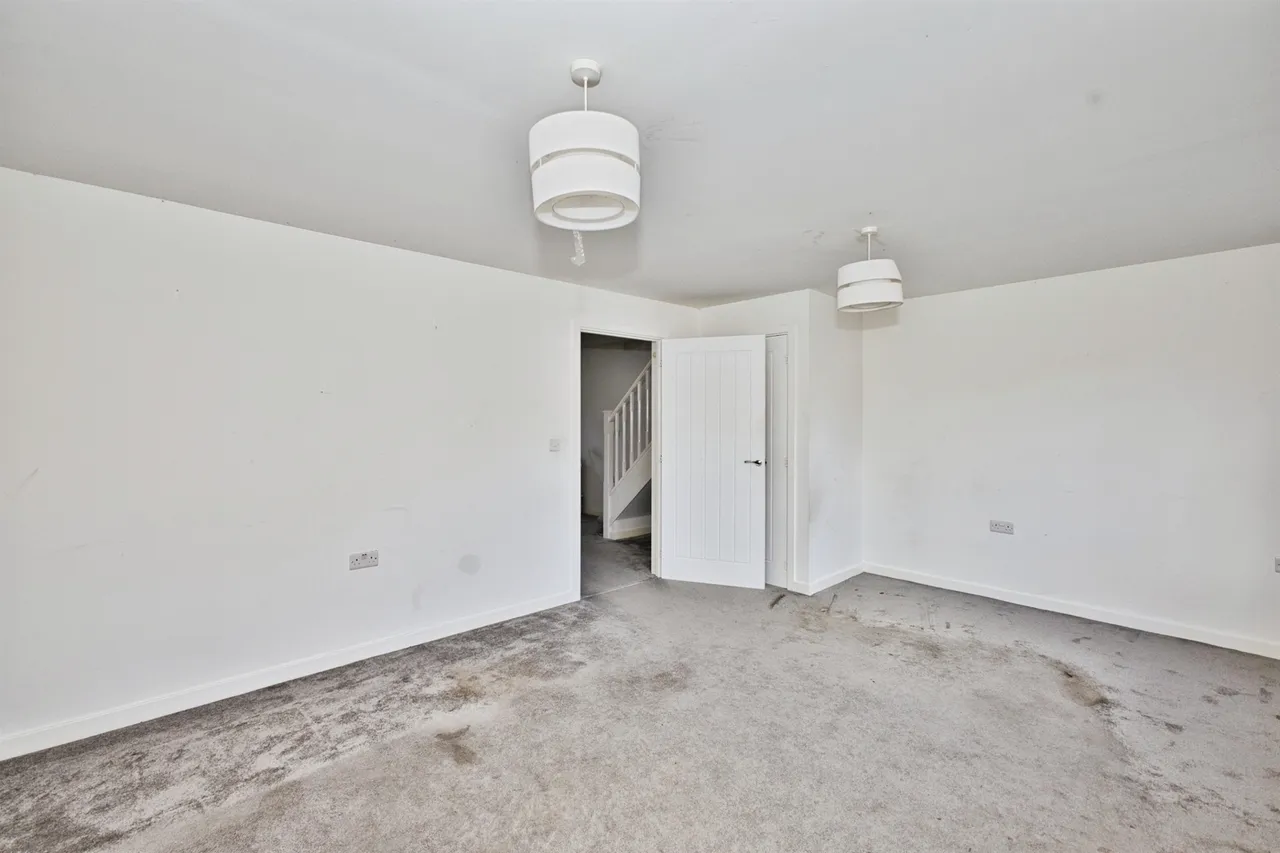 Kingfisher Drive, Houndstone, Yeovil, photo 6