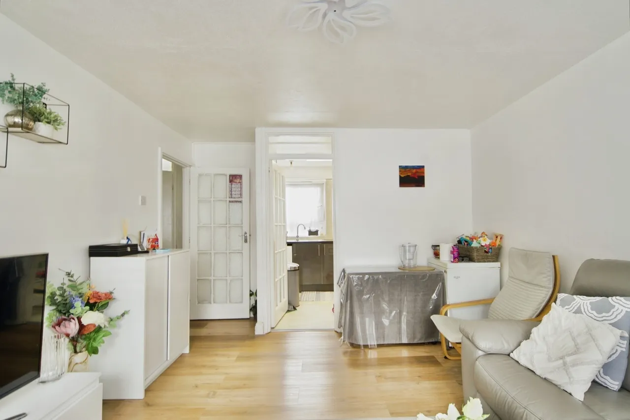 Parr Road, East Ham, London, E6, photo 3