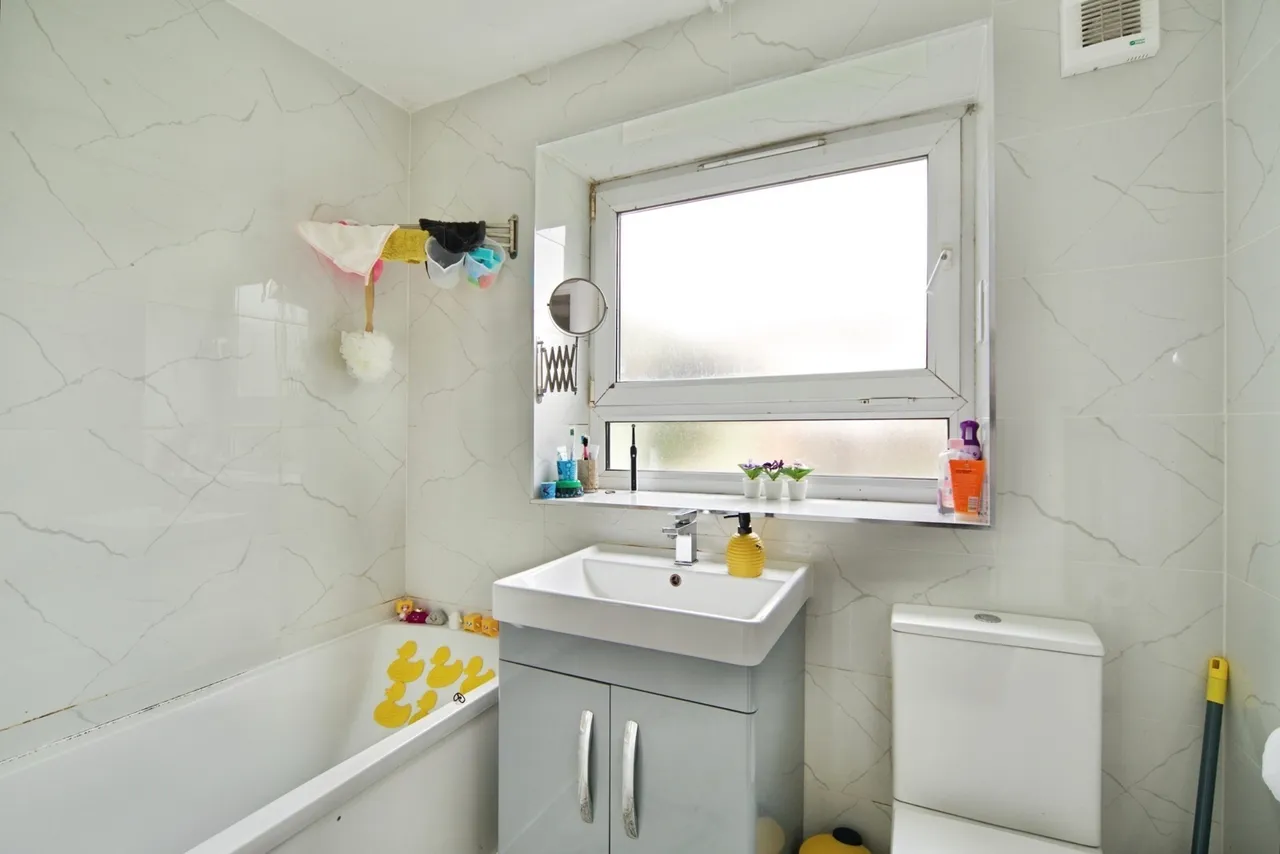 Parr Road, East Ham, London, E6, photo 7