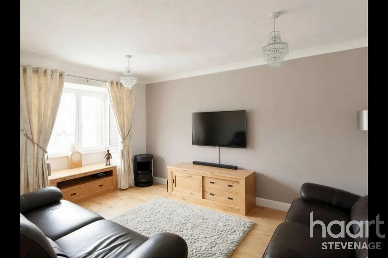 Chepstow Close, Stevenage, SG1, photo 6