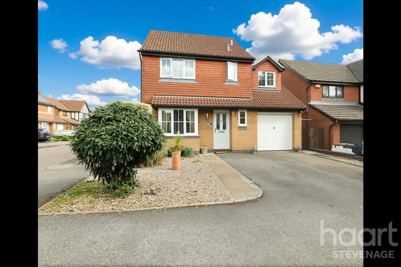 4 bed house for sale, Chepstow Close, Stevenage, SG1