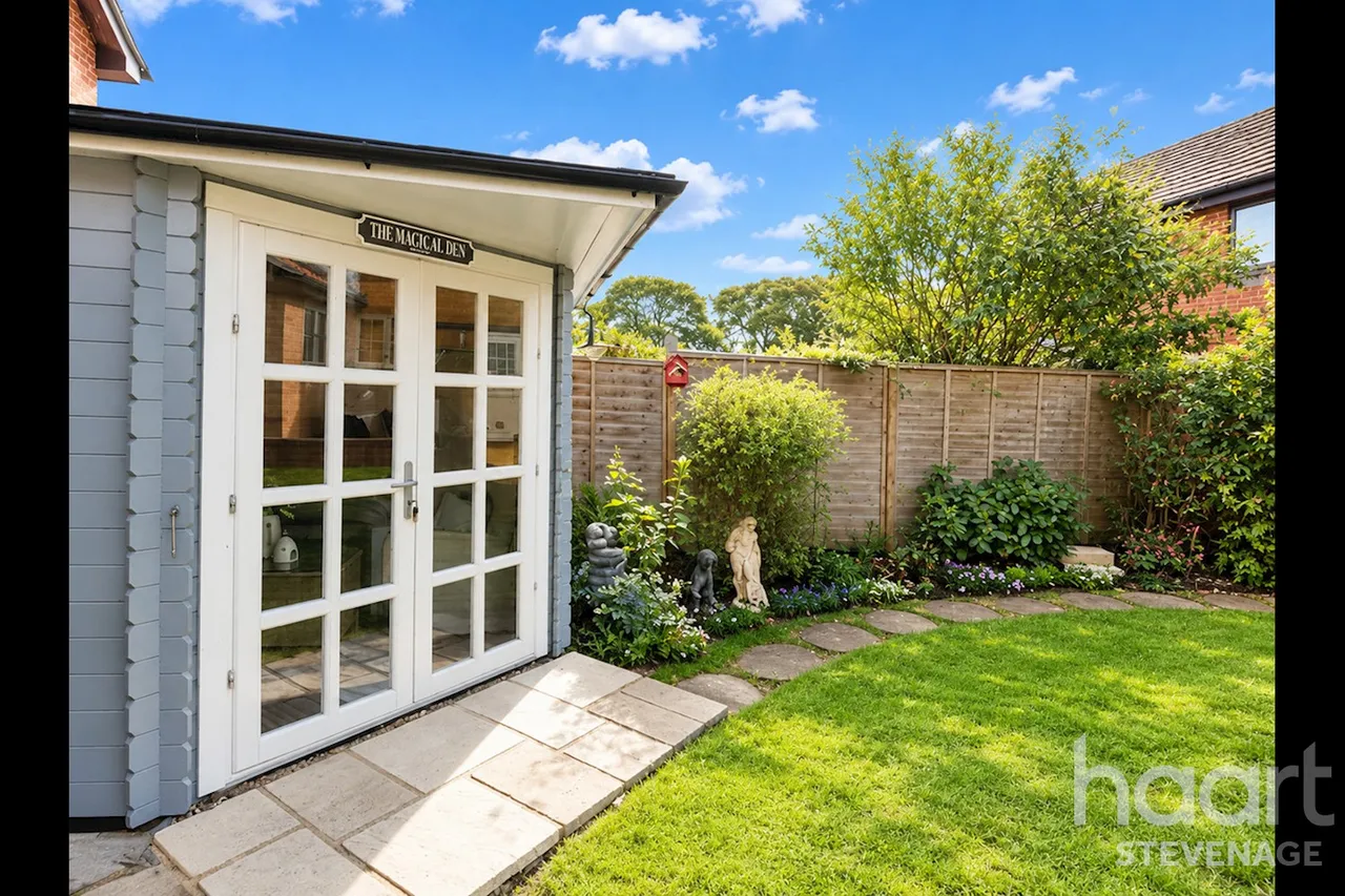 Chepstow Close, Stevenage, SG1, photo 17