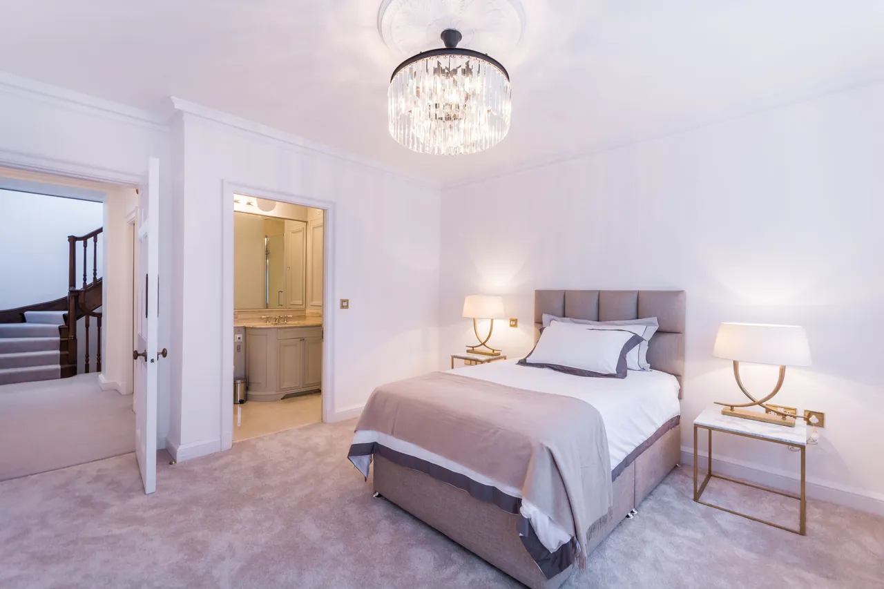 9 Upper Brook Street, London, photo 8