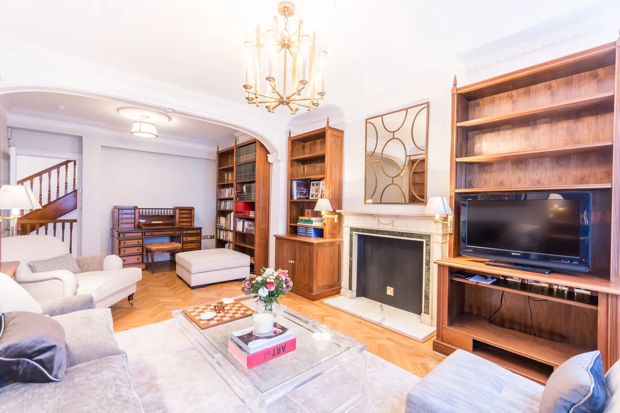 9 Upper Brook Street, London, photo 11