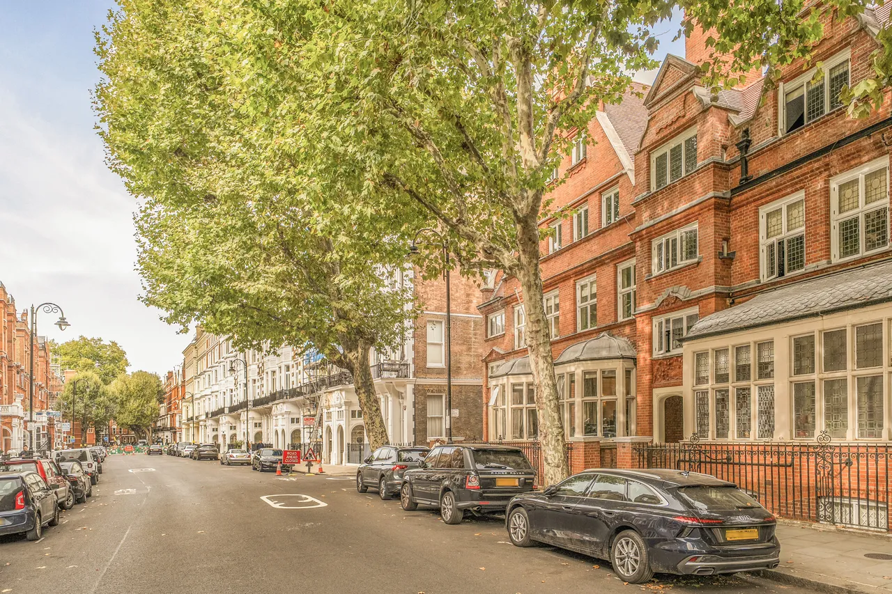 2 bed flat for sale, London, SW7