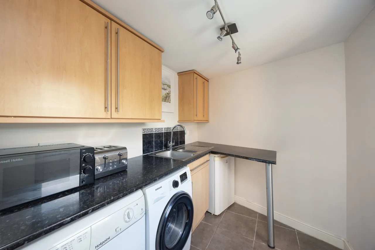 Massey Road, Devizes, SN10, photo 8