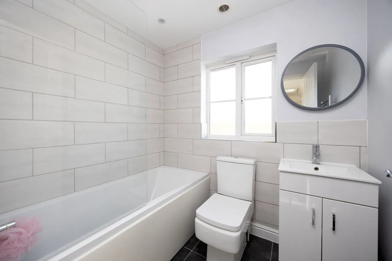 Massey Road, Devizes, SN10, photo 13