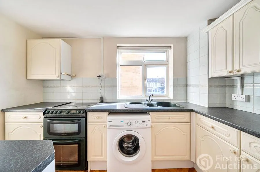Brighton Road, Worthing, BN11, photo 2