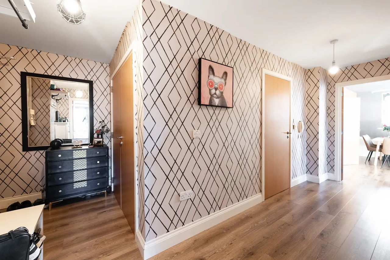 Edgware, HA8, photo 9