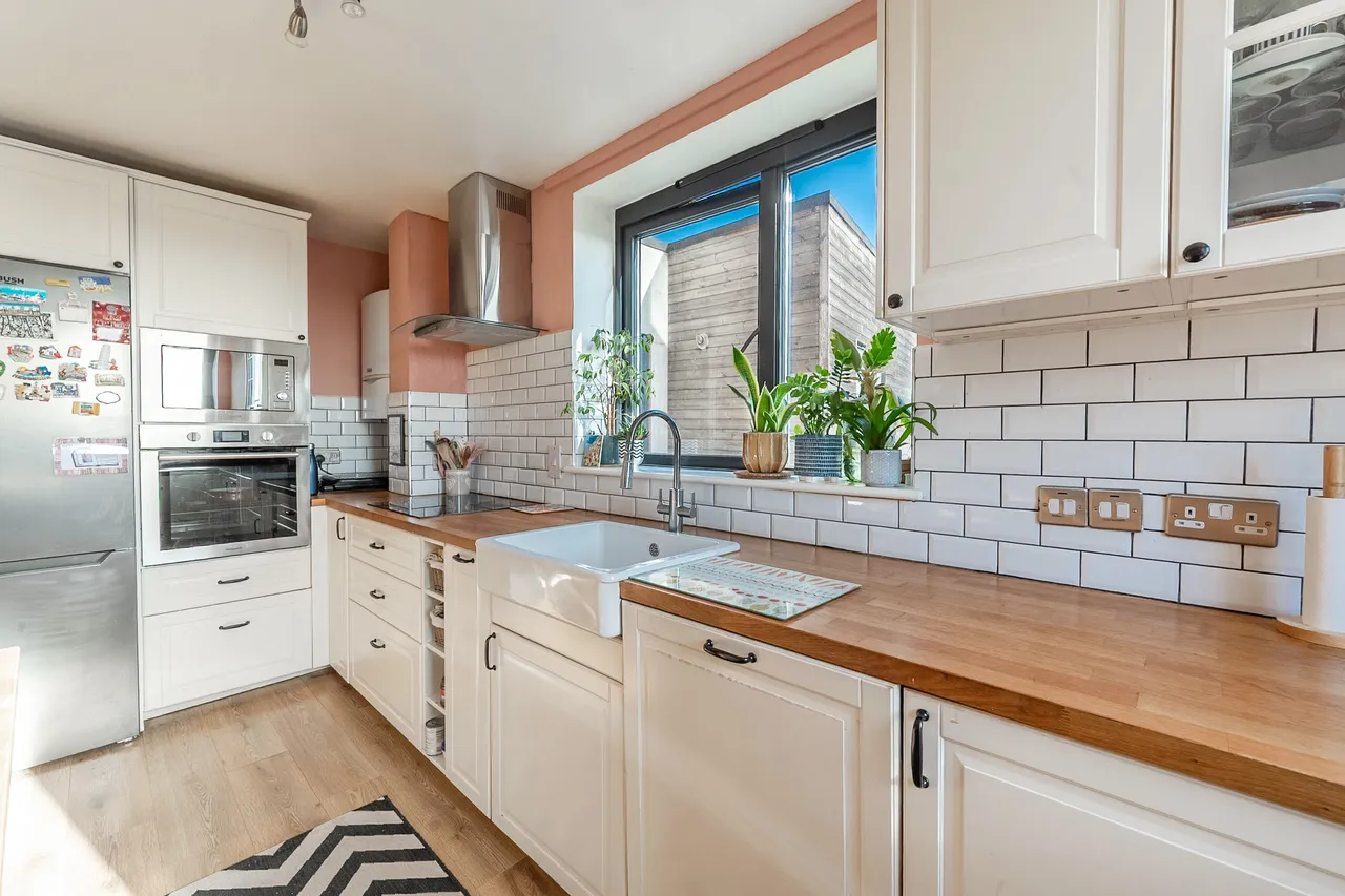 Edgware, HA8, photo 8