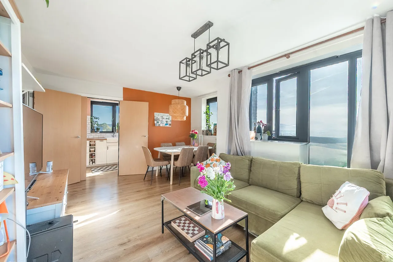 Edgware, HA8, photo 4