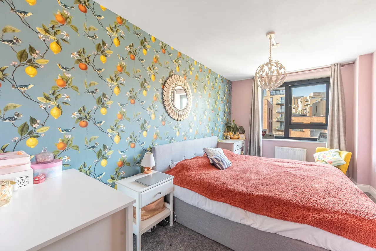 Edgware, HA8, photo 10