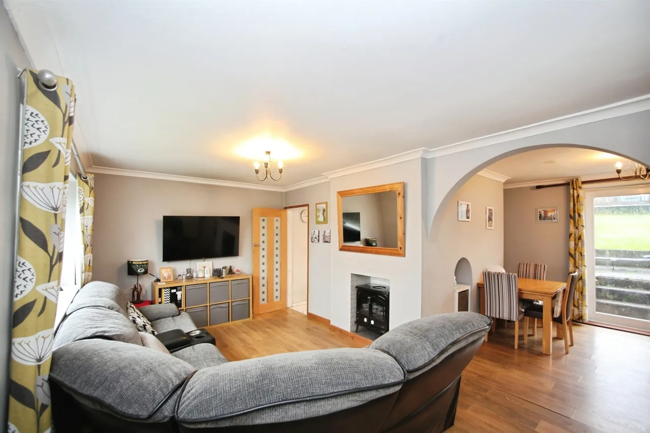 Ael Y Bryn, Beddau, Pontypridd, photo 4