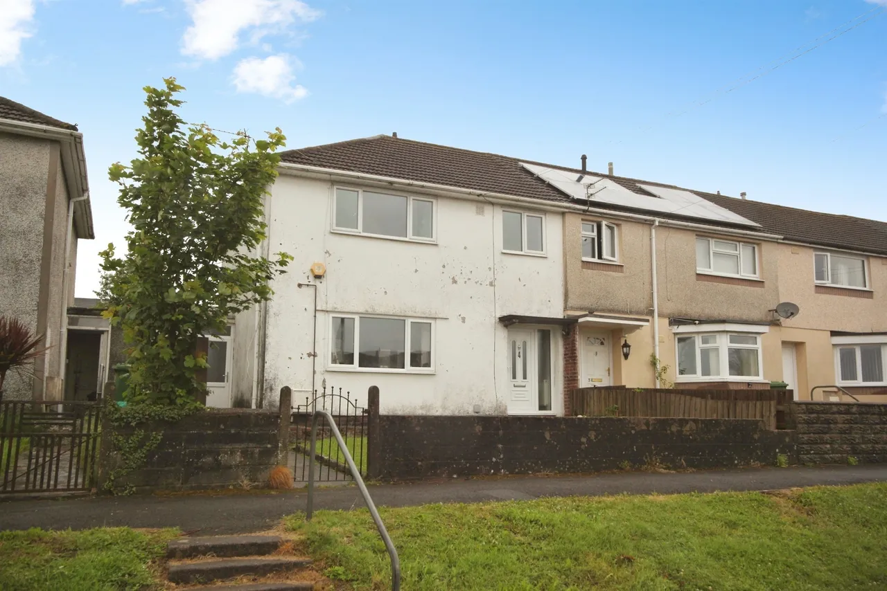 3 bed house for sale — Ael Y Bryn, Beddau, Pontypridd