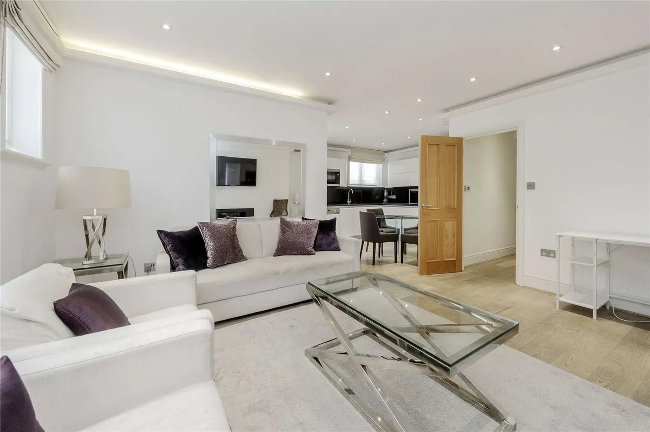 Ennismore Gardens, Knightsbridge, London, SW7 1NP, photo 12
