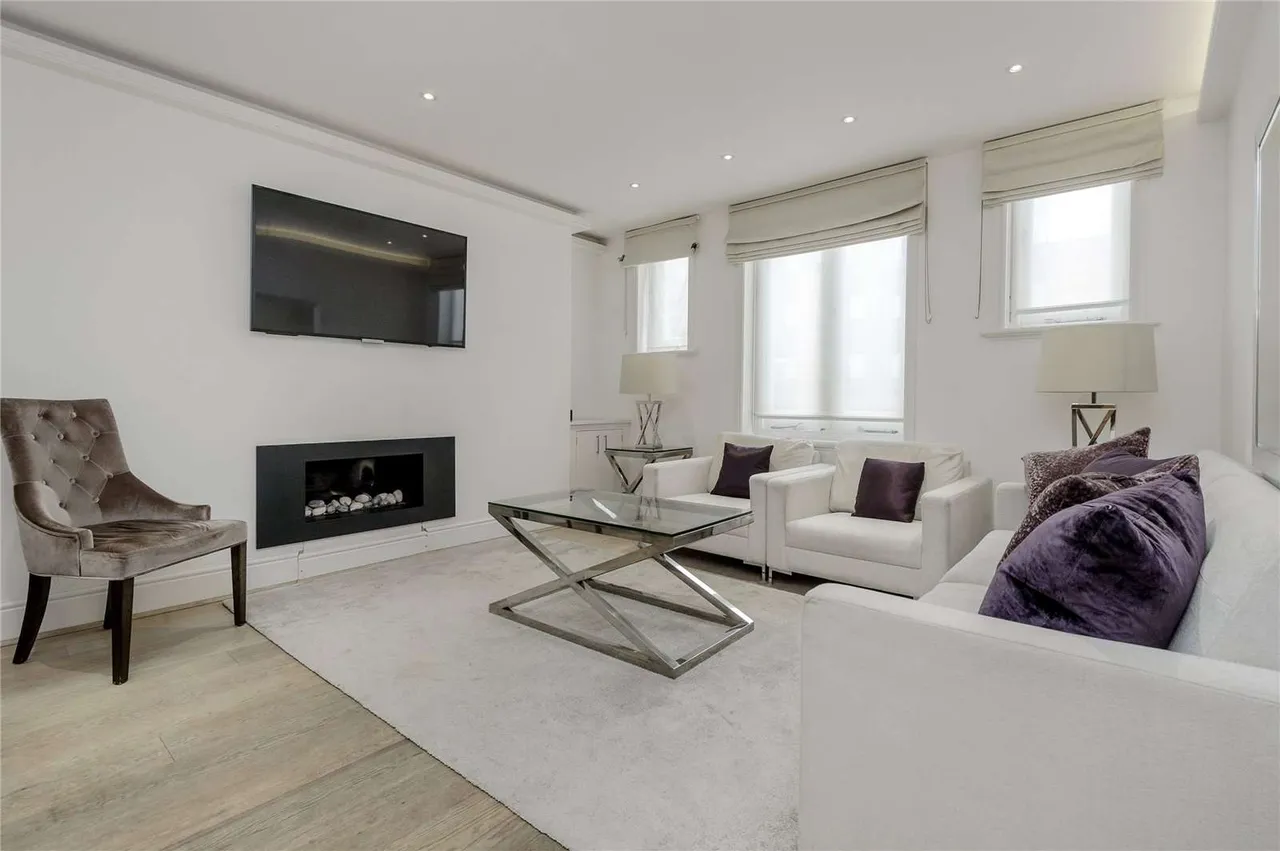 Ennismore Gardens, Knightsbridge, London, SW7 1NP, photo 7