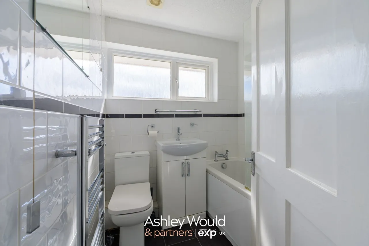 Earlswood Road, Kingswinford, DY6, photo 16