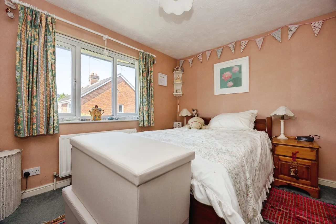 Brookmead Court, Farnham, GU9, photo 8
