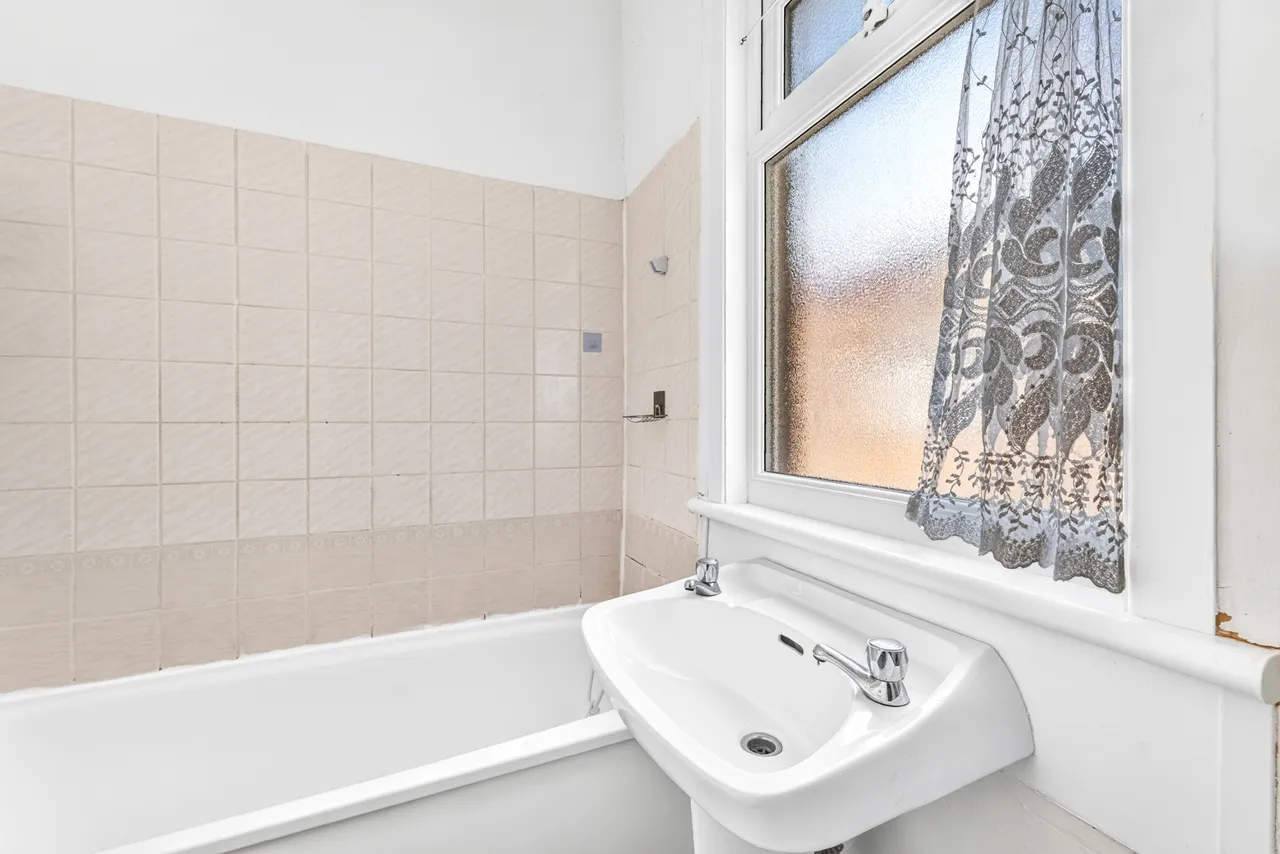 Dongola Road, Tottenham, N17, photo 9
